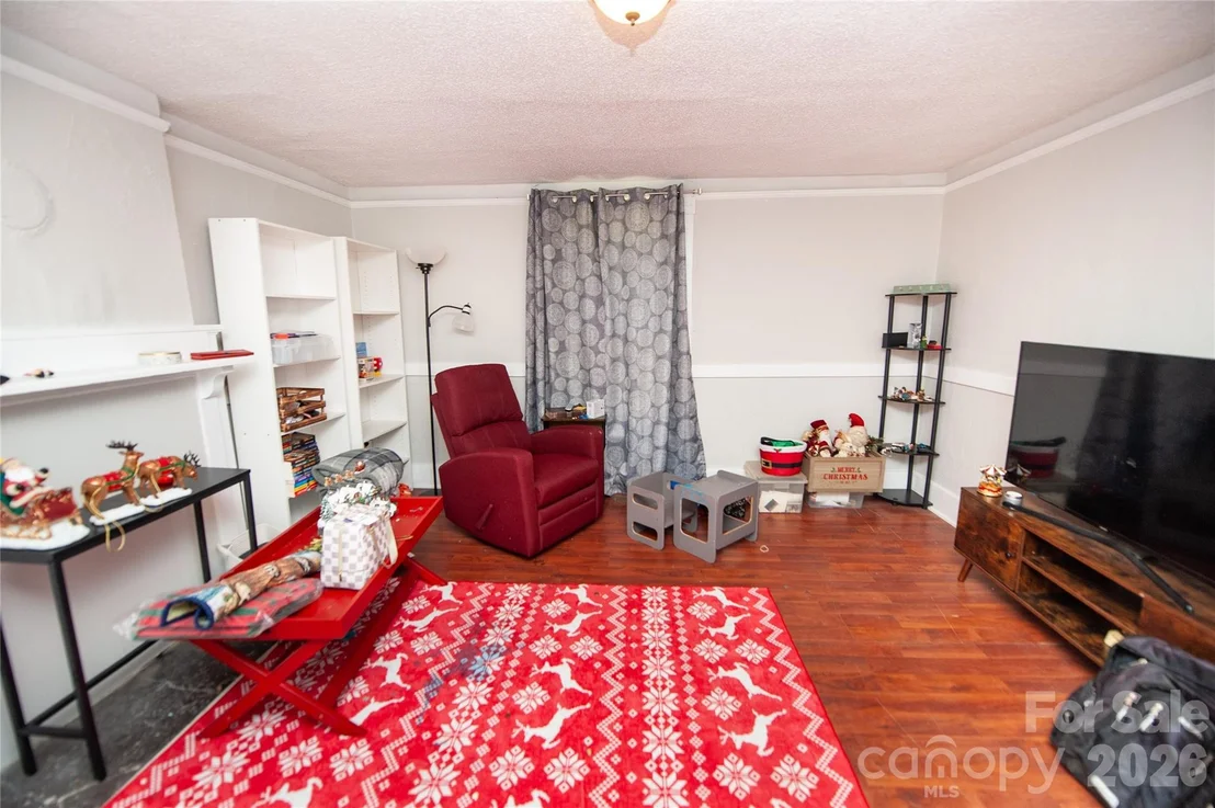 Photo of 128 Fleming Avenue