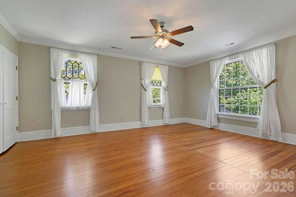 Photo of 208 Probart Street