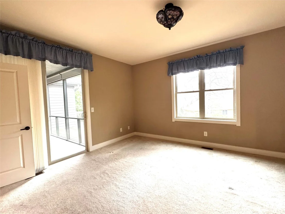 Photo of 894 Dunroy Drive