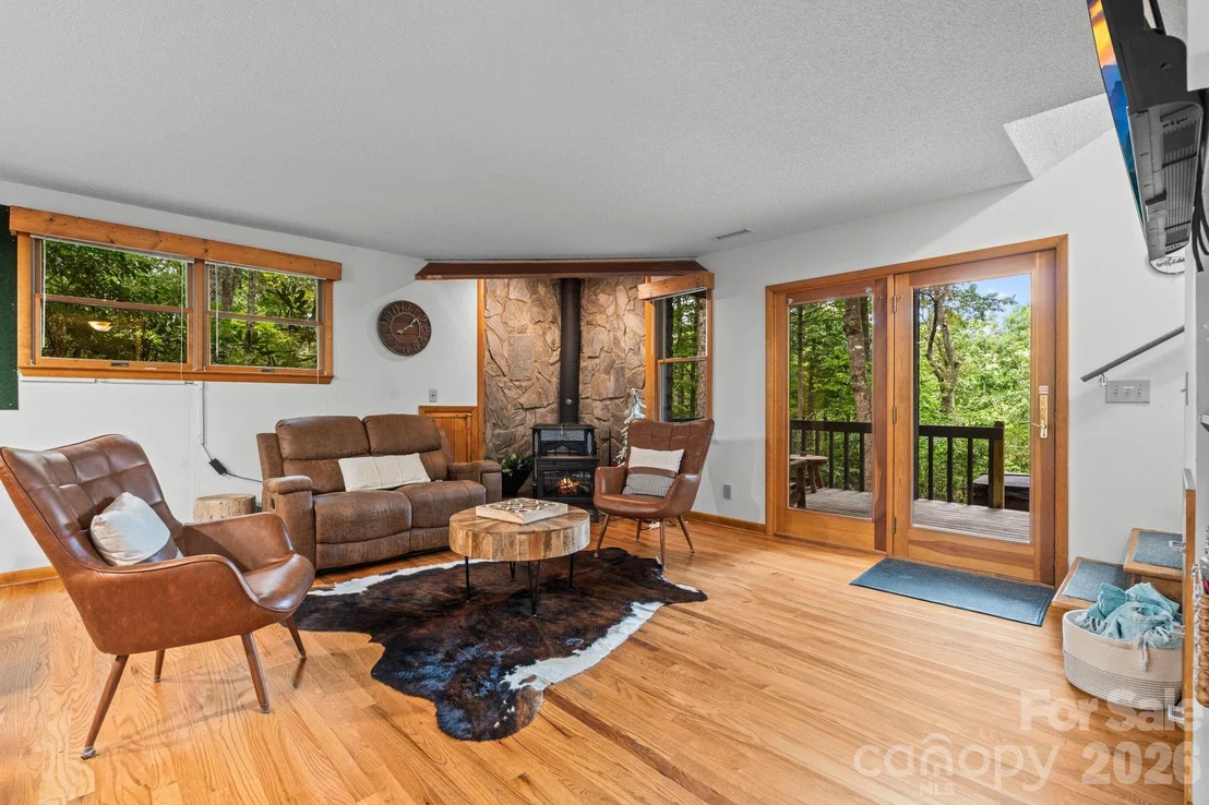 Photo of 383 Bear Ridge Trail