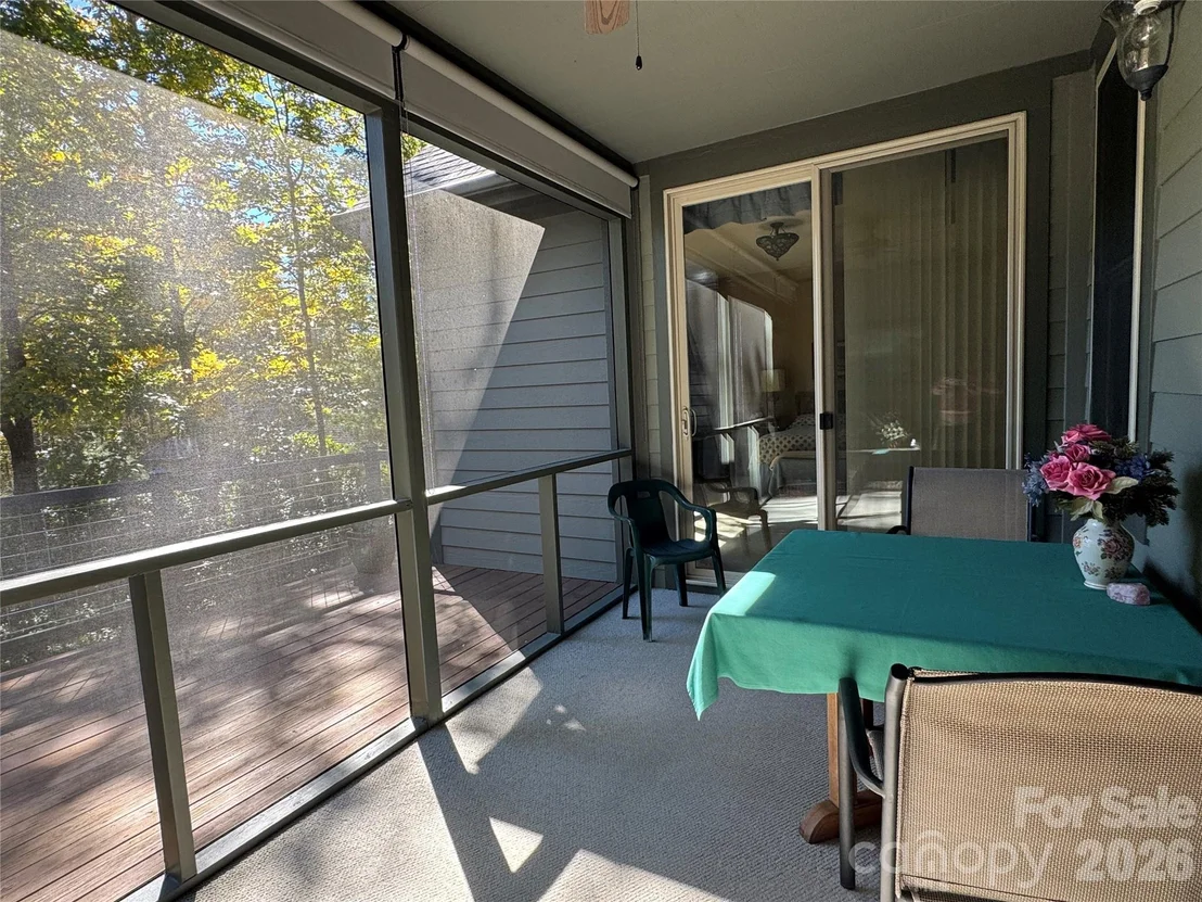 Photo of 894 Dunroy Drive
