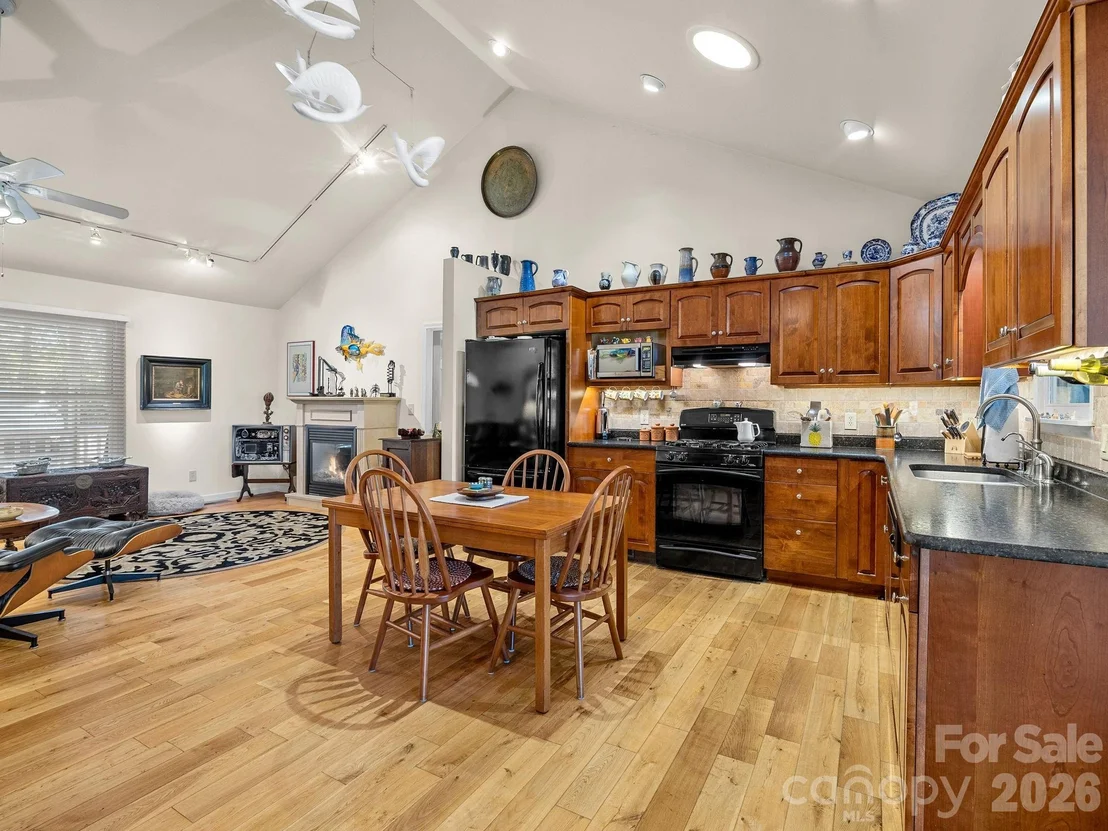 Photo of 160 Caledonia Road