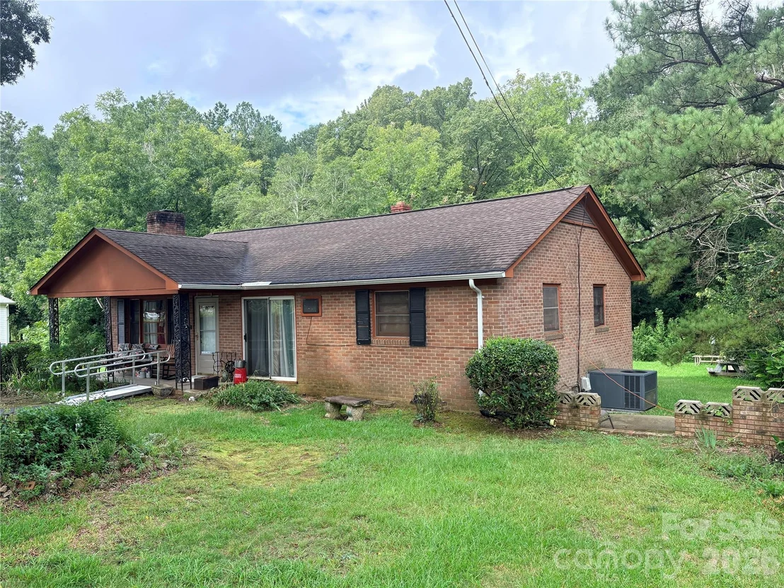 Photo of 420 Hampton Road