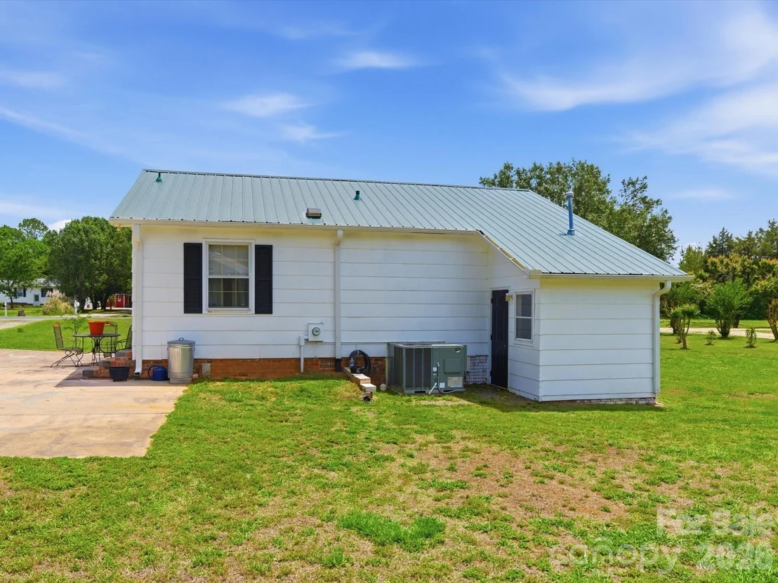 Photo of 3044 Sims Road