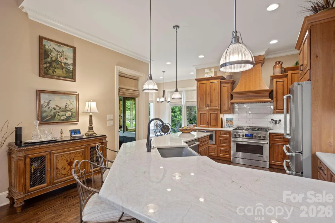 Photo of 390 Shipman Parkway