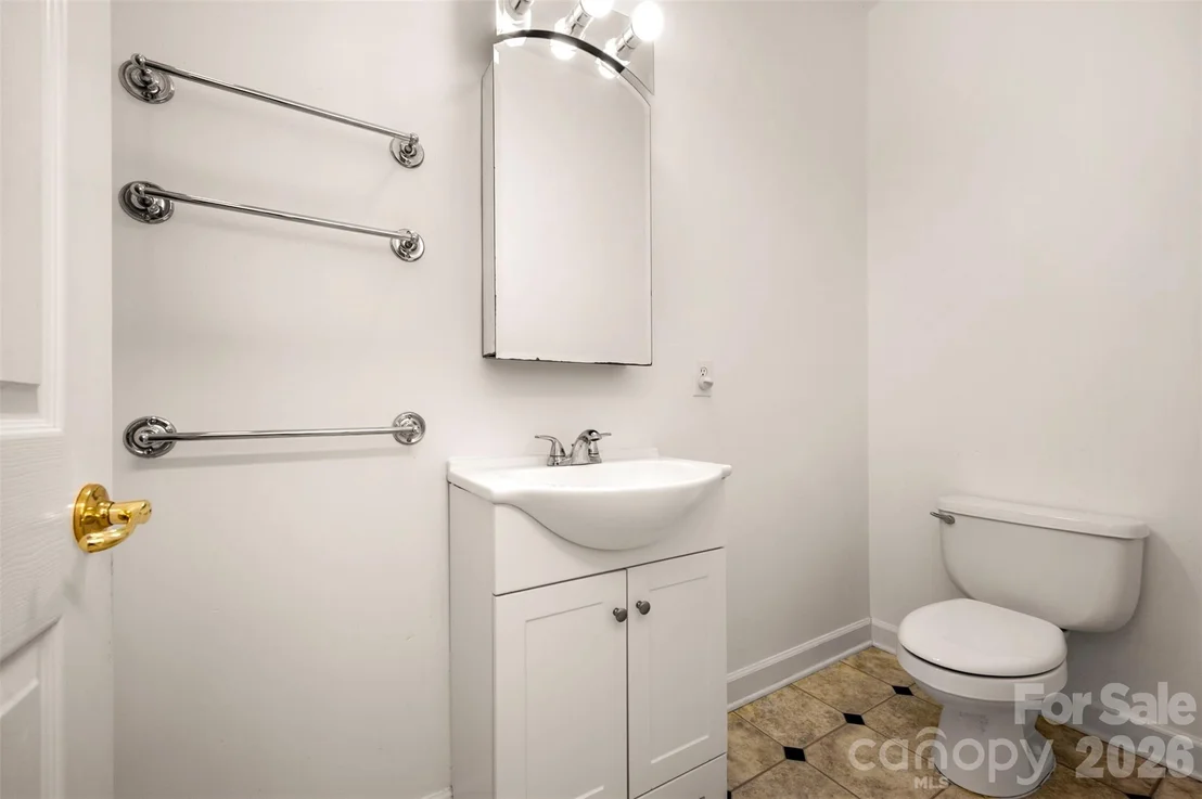 Photo of 441 Lower Ridgeview Road