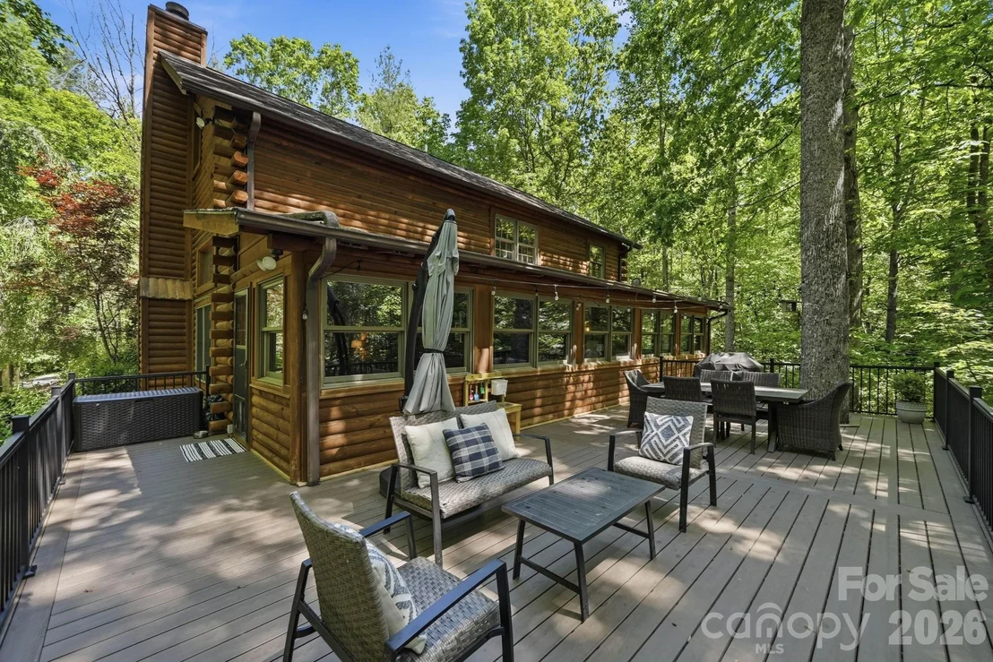Photo of 16 Shadow Brook Drive