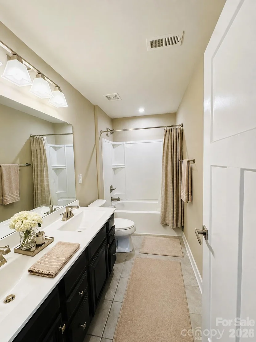 Photo of 7708 W Berkeley Road