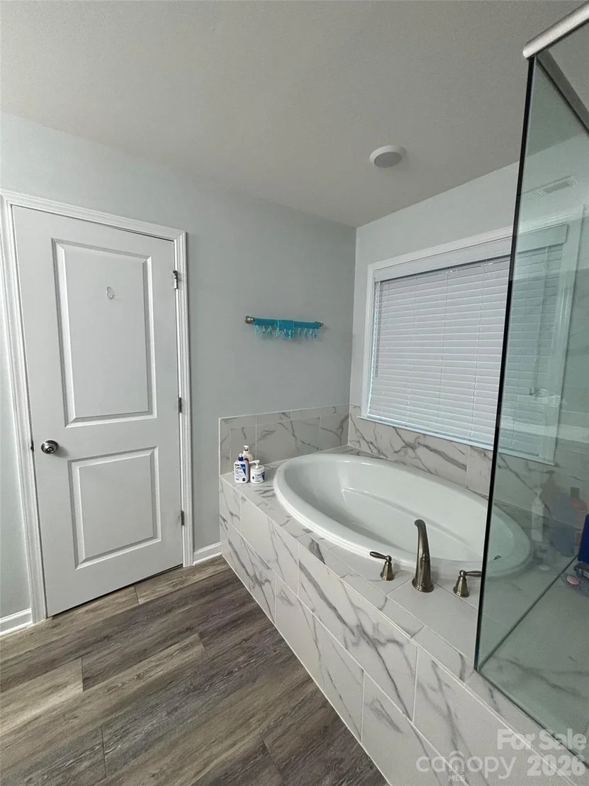 Photo of 5057 Devonshire Road