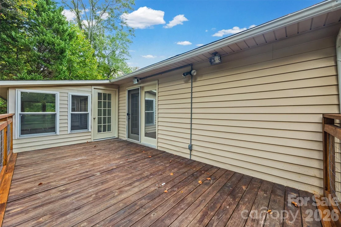 Photo of 281 Schoolside Drive