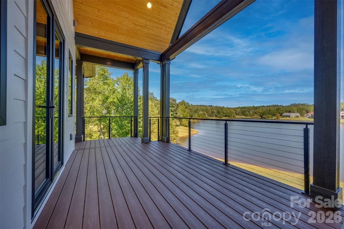 Photo of 438 Mapleton Lane