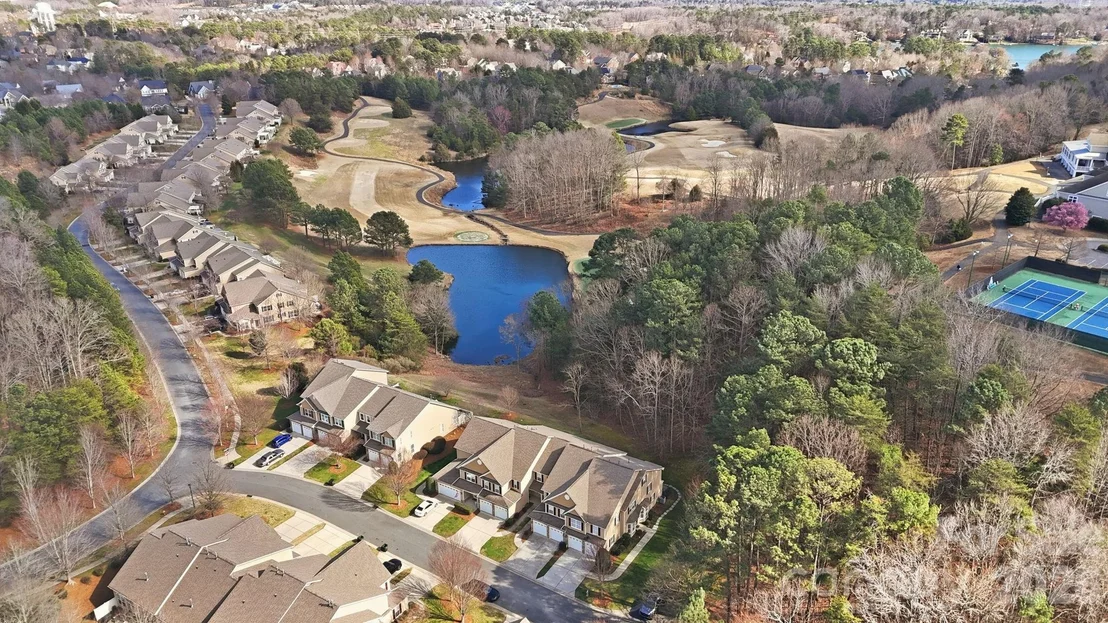 Photo of Unit 252 at 719 Deerbrook Lane