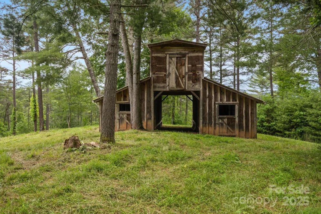 Photo of 942 Paint Fork Road