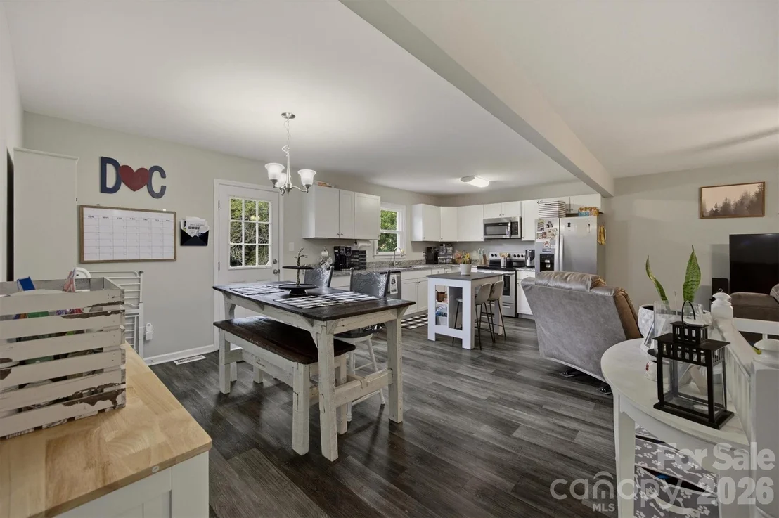 Photo of 1772 Woodridge Circle