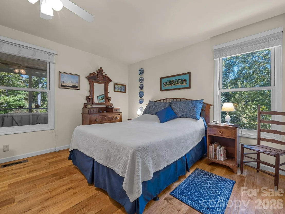Photo of 160 Caledonia Road