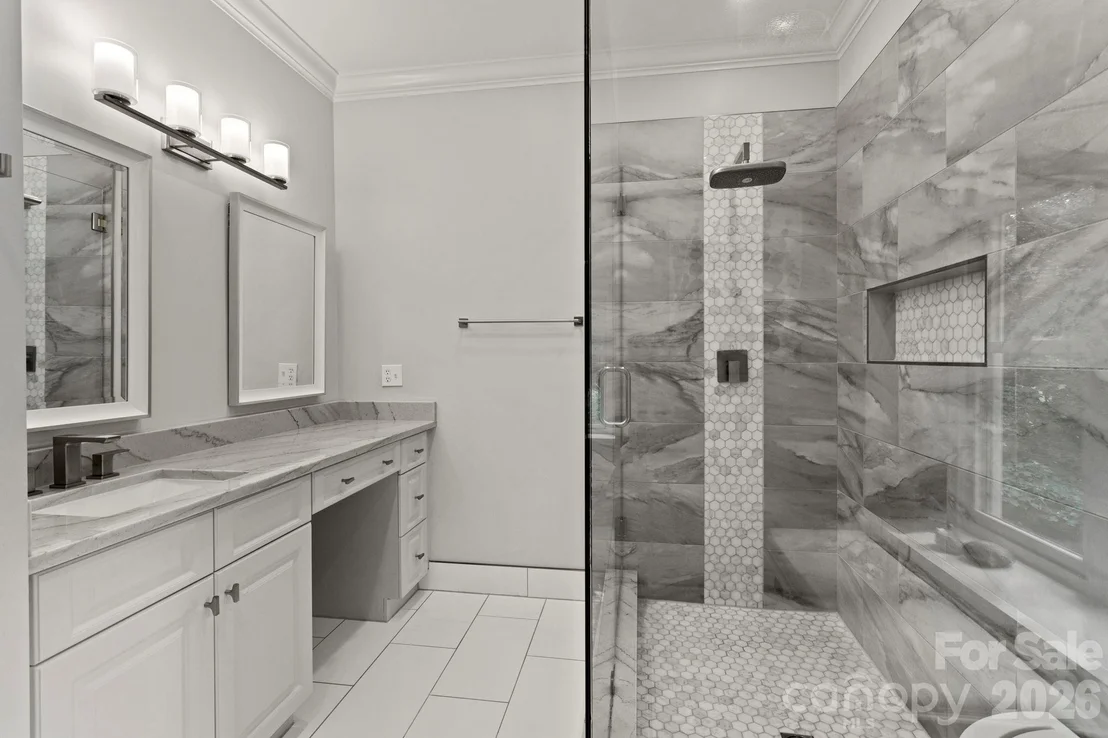 Photo of 324 Kenmure Drive