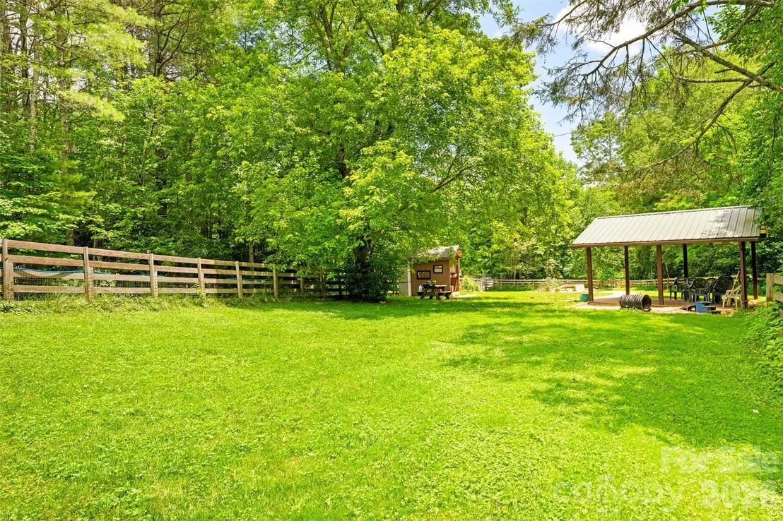 Photo of 180 Longview Road