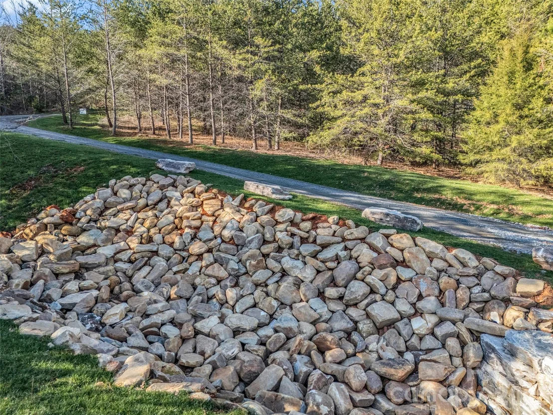 Photo of 61 Deep Gap Farm Road E