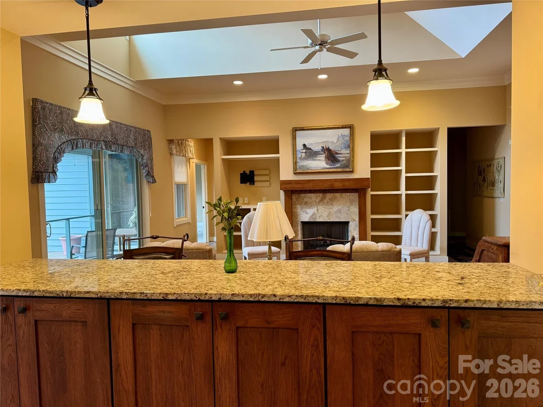 Photo of 894 Dunroy Drive
