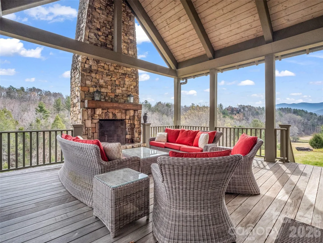 Photo of 565 Chestertown Drive