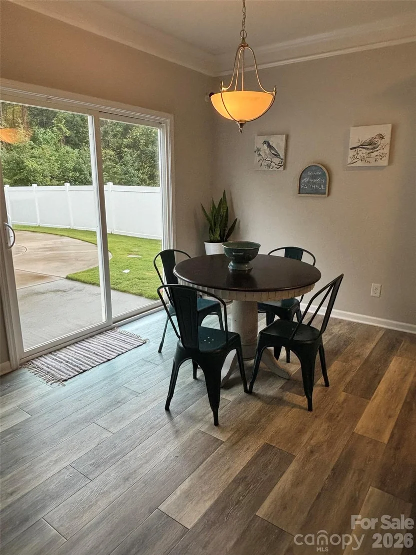 Photo of 5057 Devonshire Road