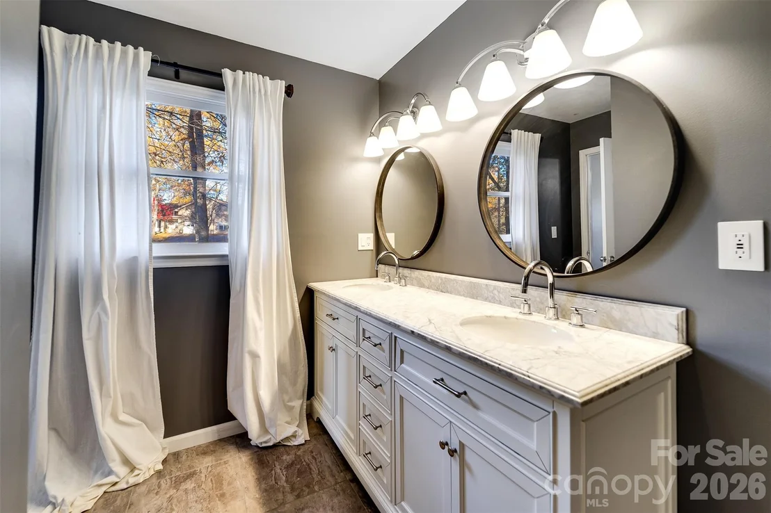 Photo of 115 Indian Trail