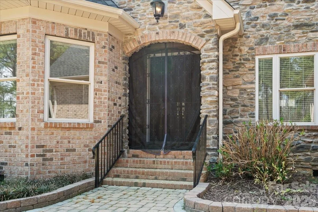 Photo of 962 Miller Road