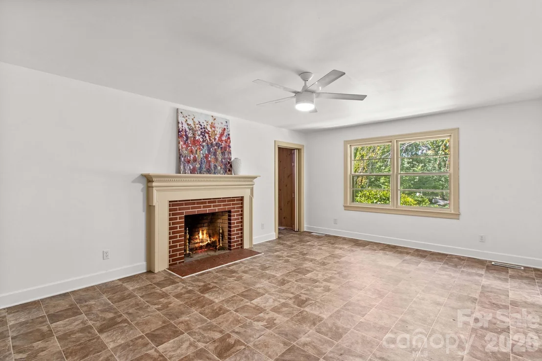 Photo of 875 Bonanza Drive