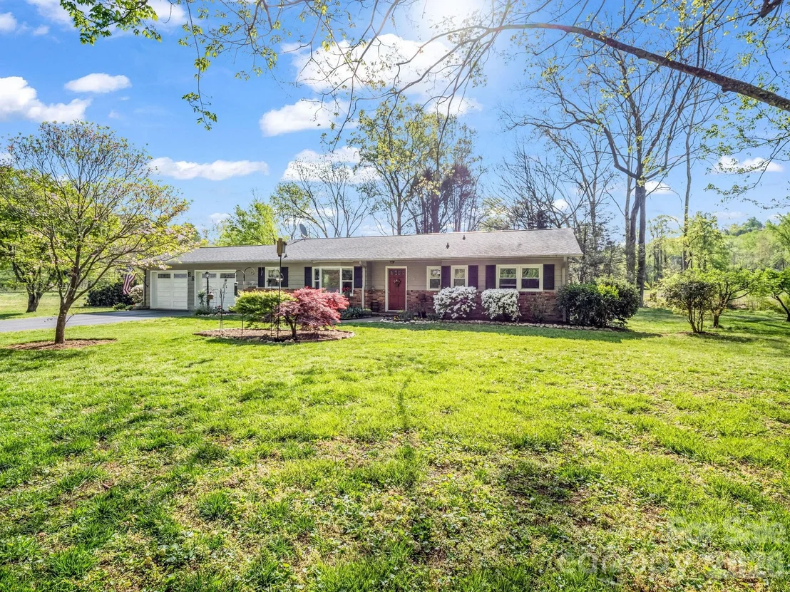 Photo of 120 Warrior Drive
