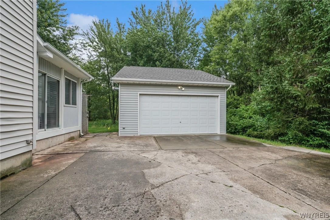 Photo of 7143 Akron Road