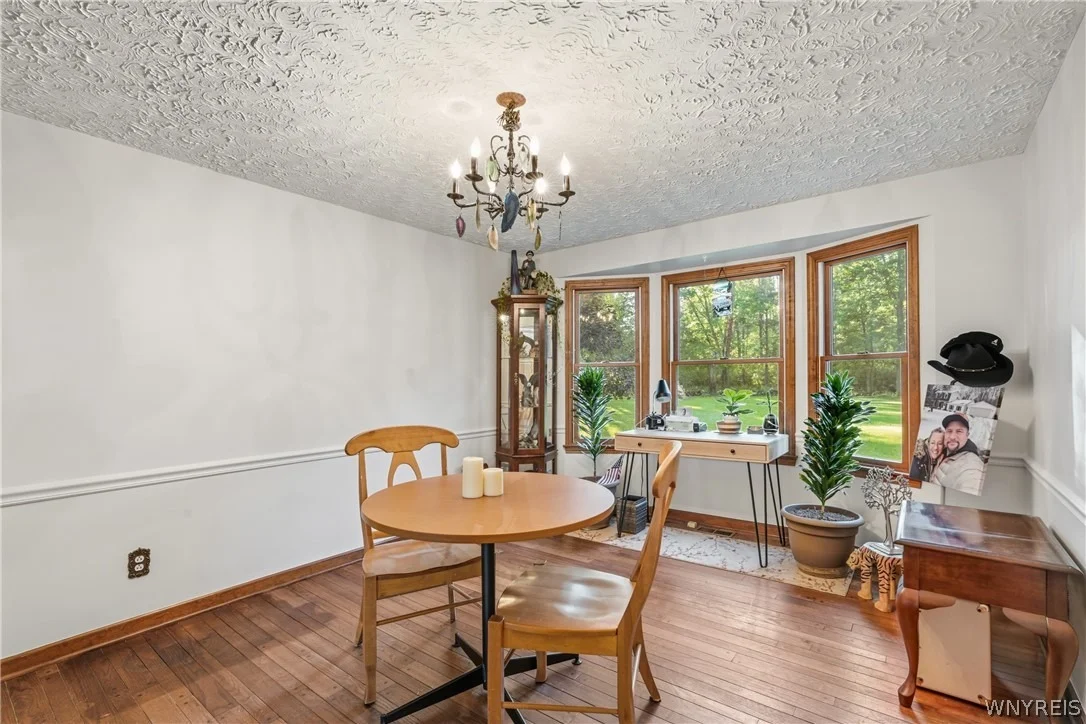 Photo of 6876 Creekview Drive