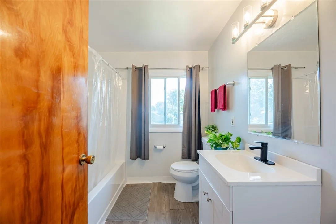 Photo of 585 Meadowbriar Road