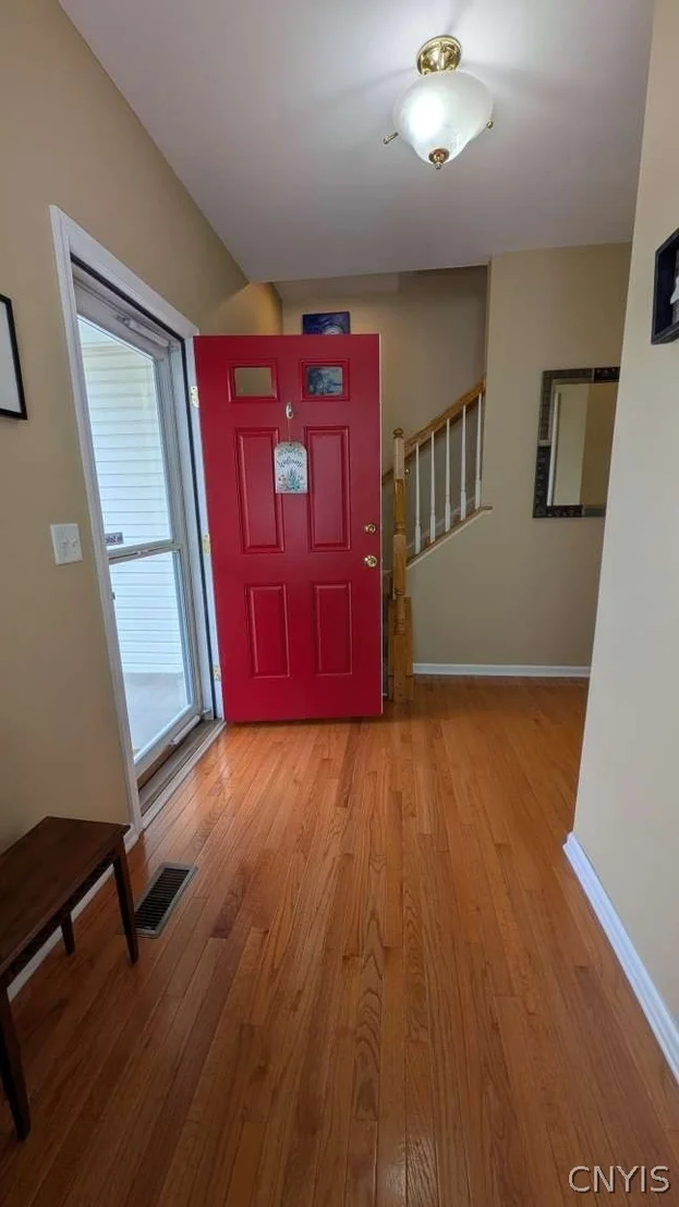 Photo of 5549 Cairns Trail