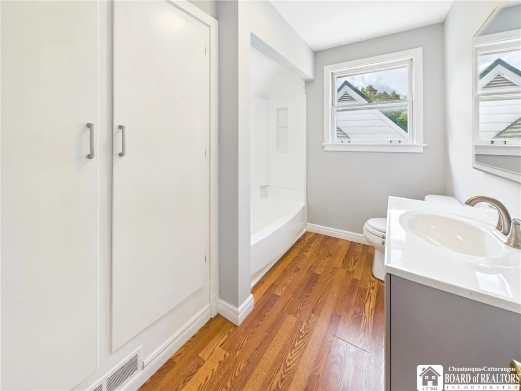 Photo of 42 Elm Street
