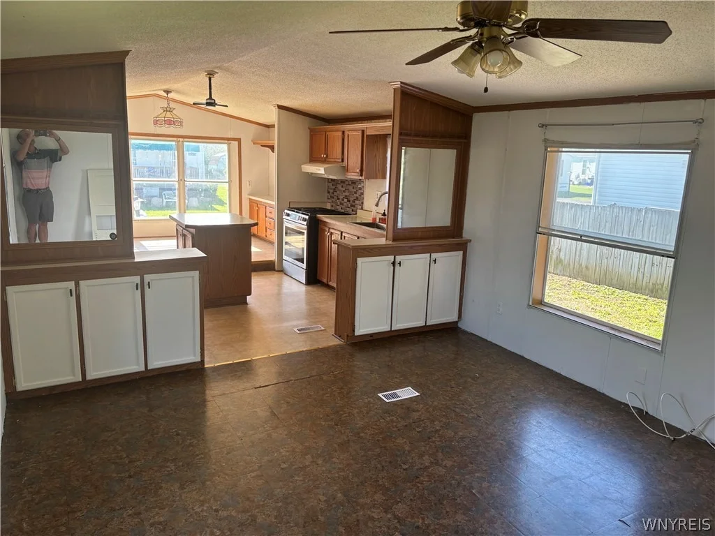 Photo of 1256 Ridgewood Drive