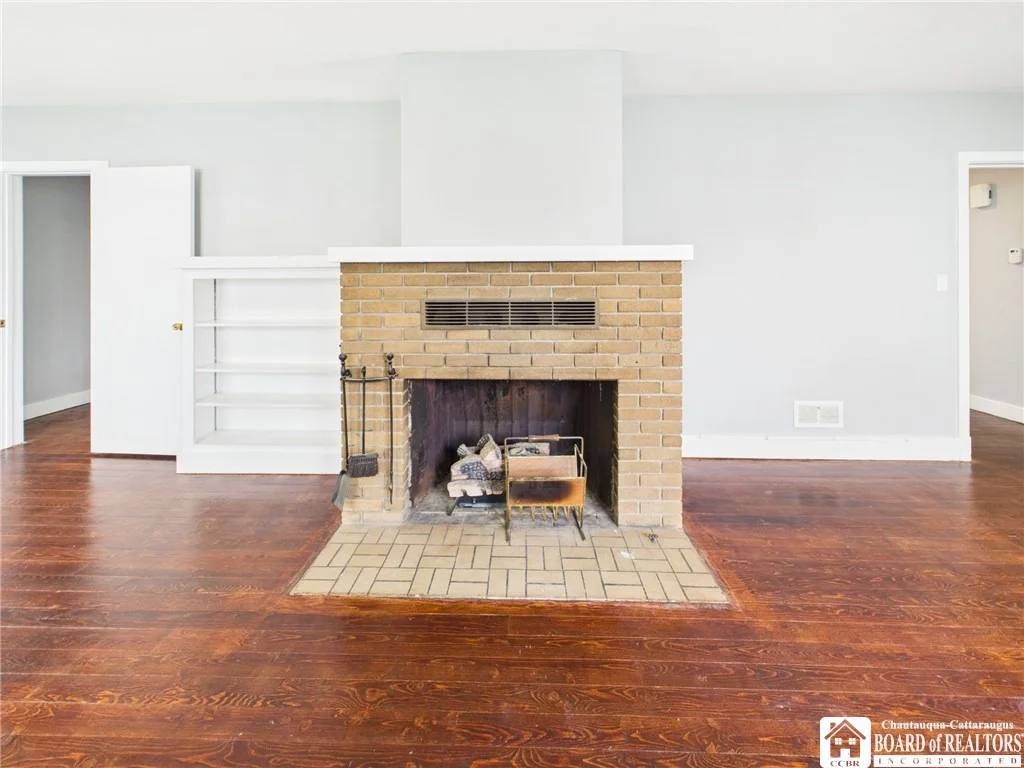Photo of 42 Elm Street