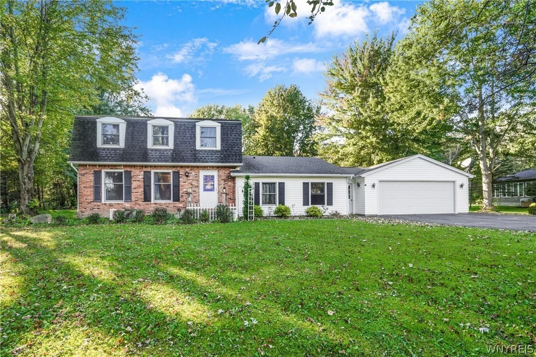 Photo of 6876 Creekview Drive