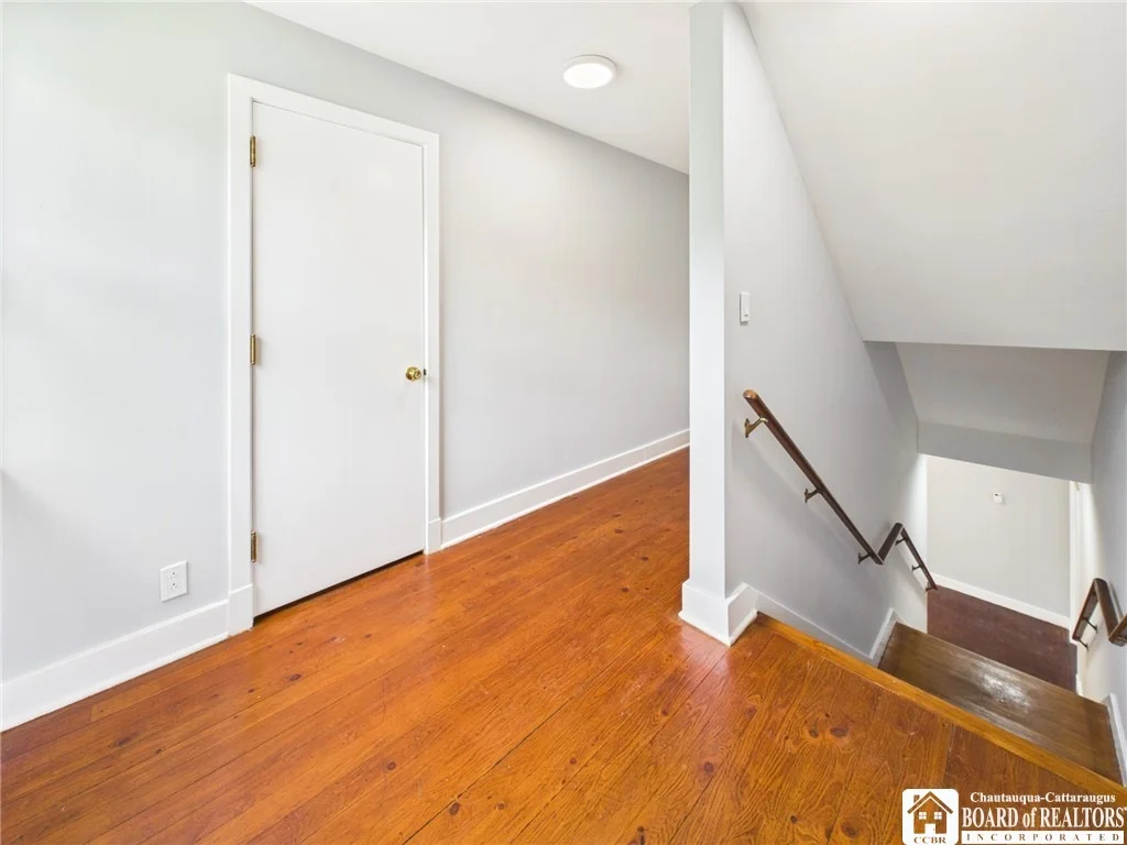Photo of 42 Elm Street