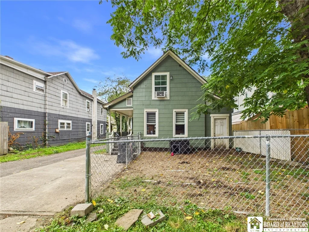 Photo of 212 N 6th Street