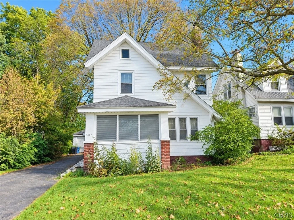 Photo of 1317 Northcliffe Road