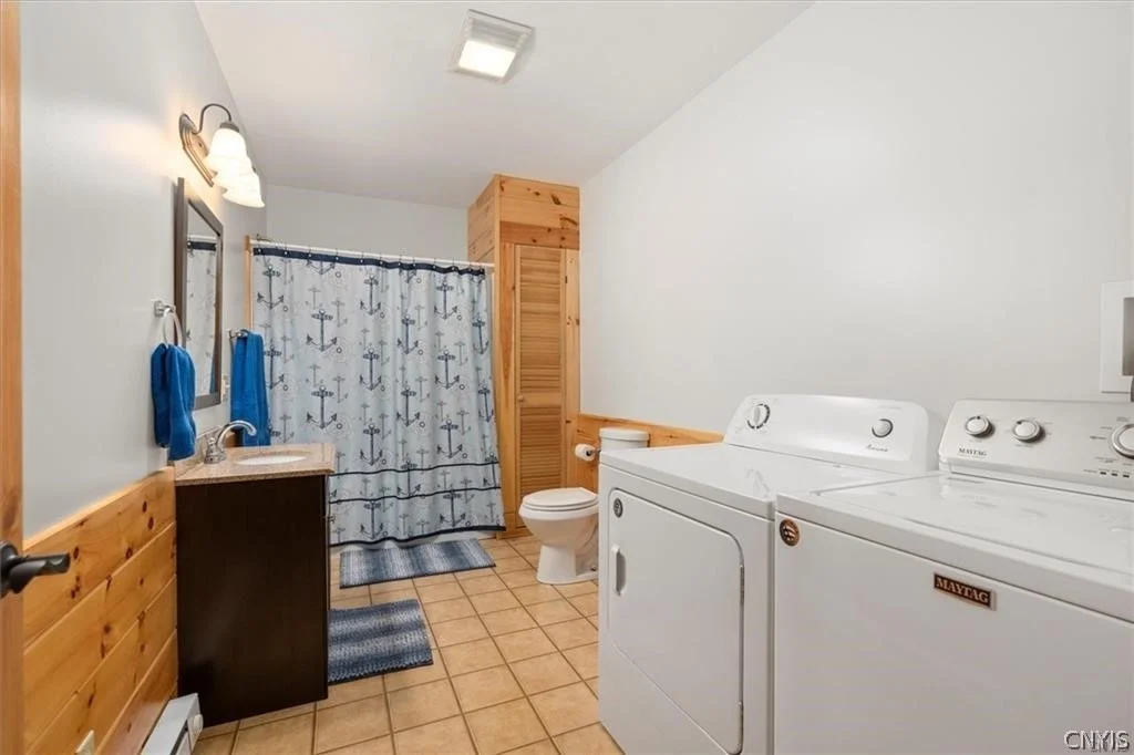 Photo of 5494 N Shore Road