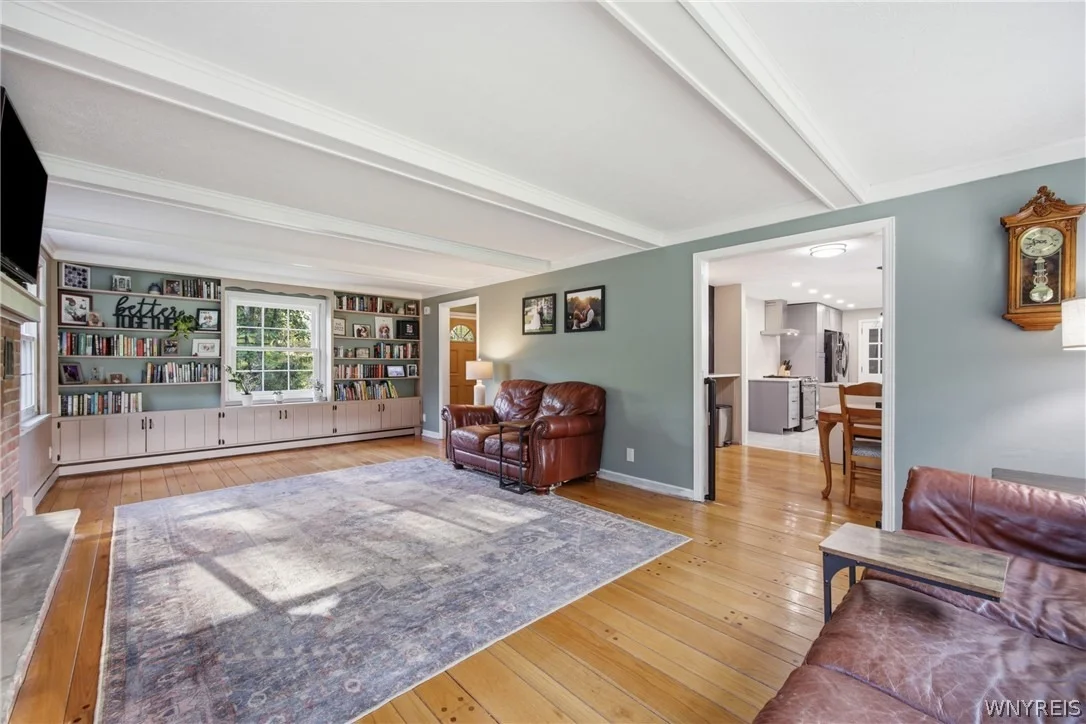 Photo of 8894 Woodview Drive