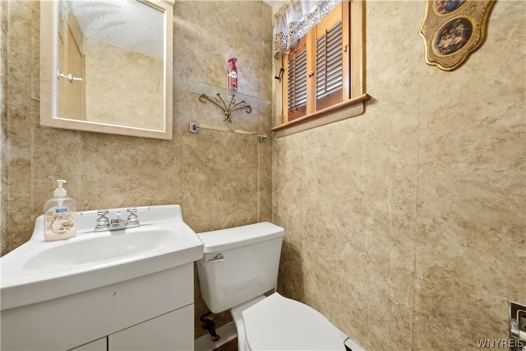 Photo of 87 Carmen Road