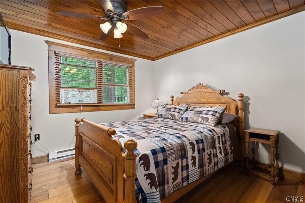 Photo of 5494 N Shore Road
