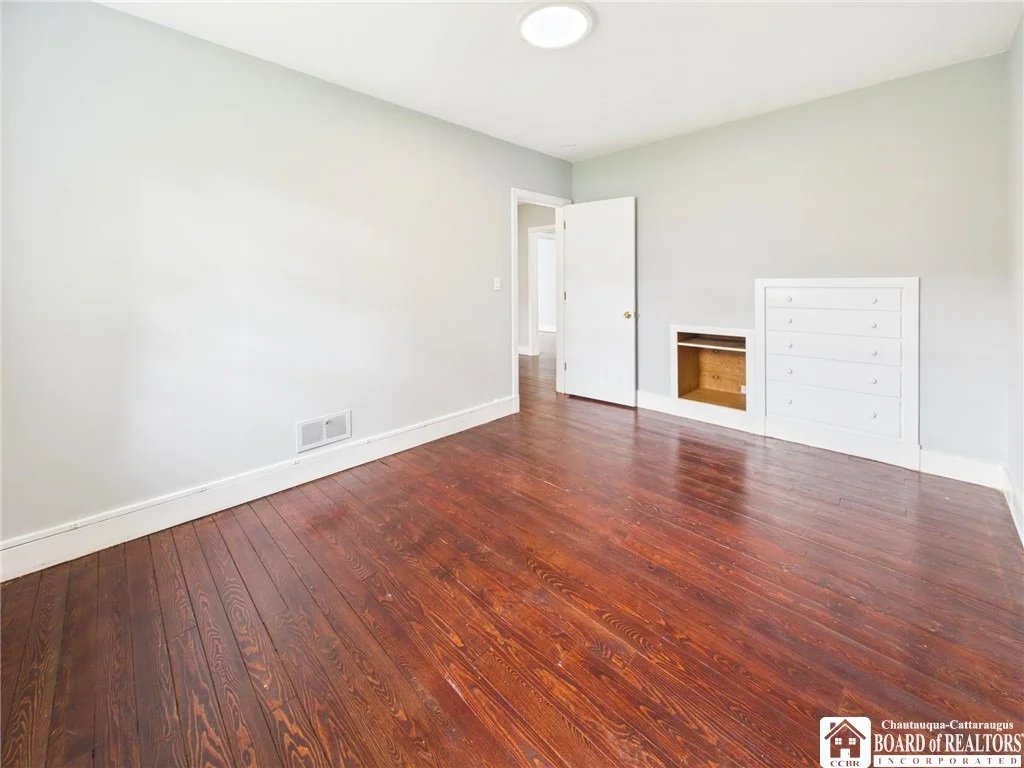 Photo of 42 Elm Street