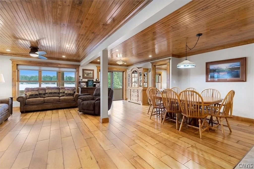 Photo of 5494 N Shore Road
