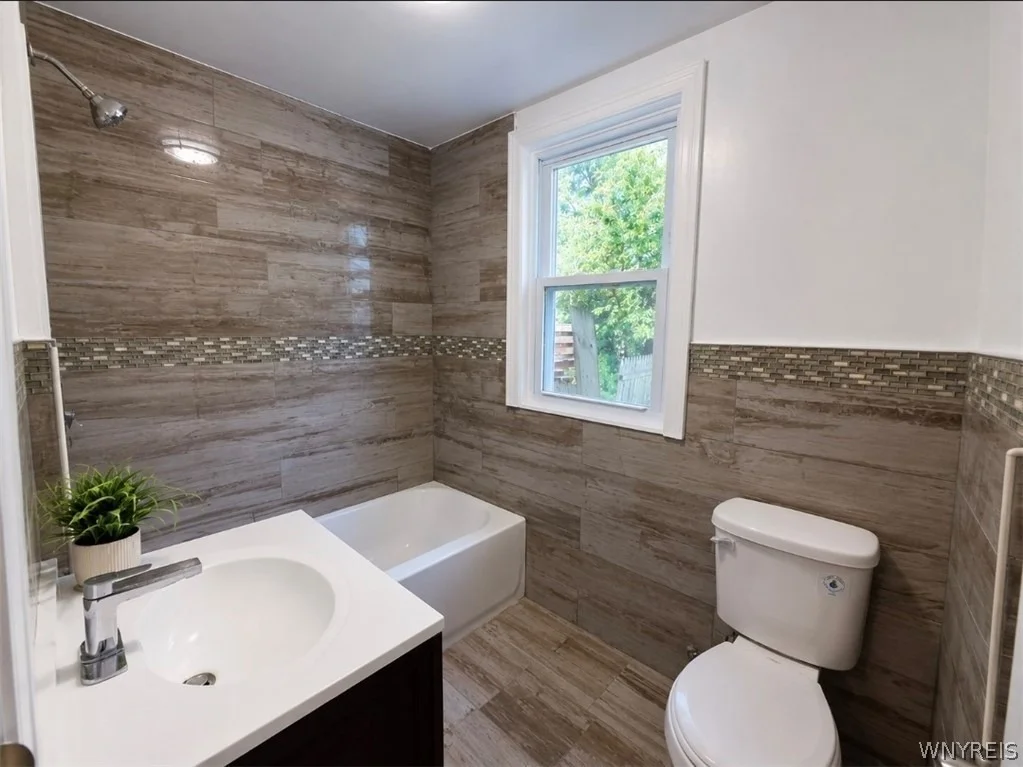 Photo of 31 Weber Avenue