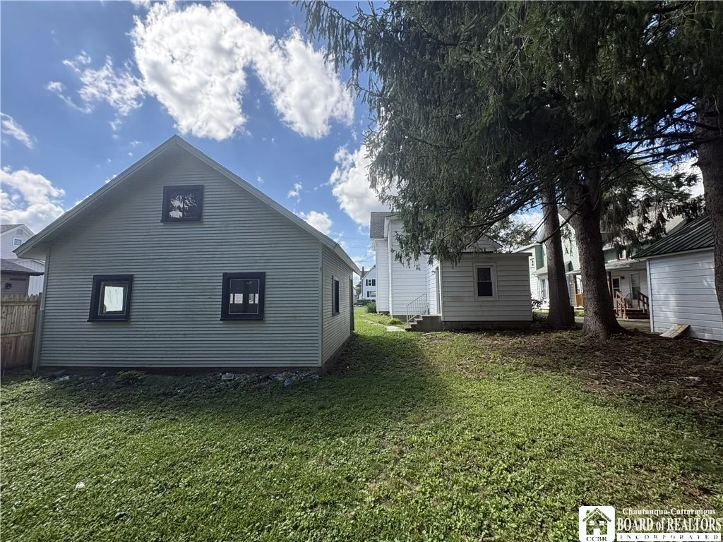 Photo of 129 S 11th Street