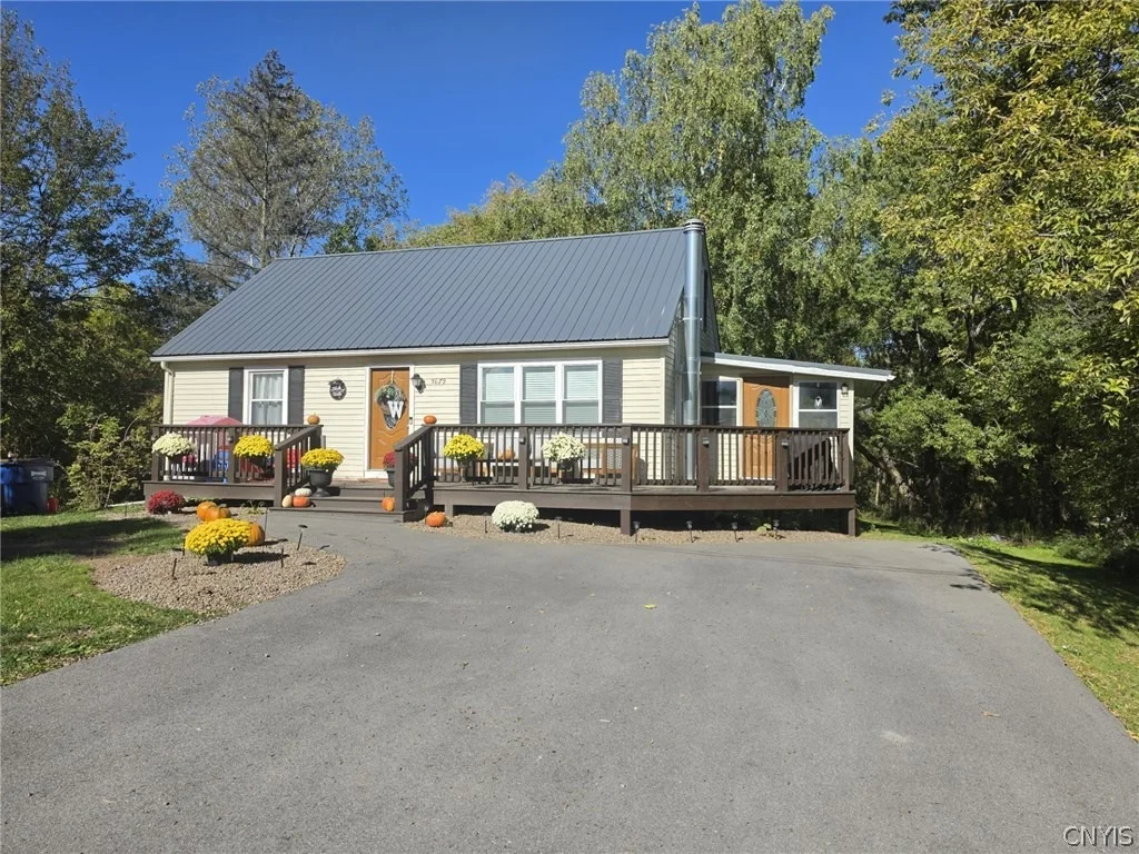 Photo of 3679 Brutus Road
