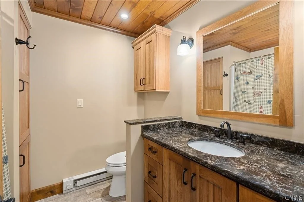 Photo of 5494 N Shore Road